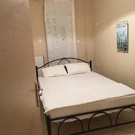 Aris Apartment *